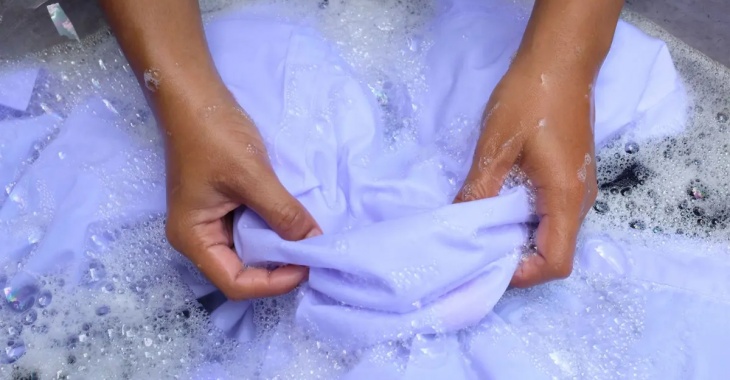 Unilever uruchamia pionierski program, którego celem jest stworzenie pierwszego na świecie neutralnego dla klimatu proszku do prania Unilever uruchamia pionierski program, którego celem jest stworzenie pierwszego na świecie neutralnego dla klimatu proszku do prania